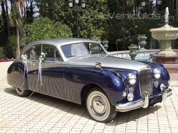 EX024 - 1957 Jaguar MKVII Blue