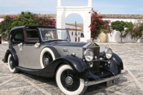 Alquiler de coches clásicos o modernos para una boda