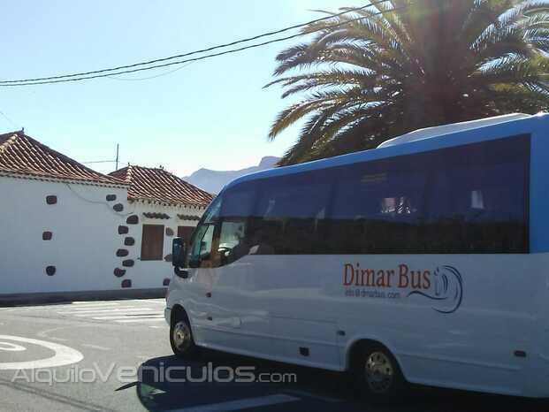 Sta Lucia  minibus 4.jpg
